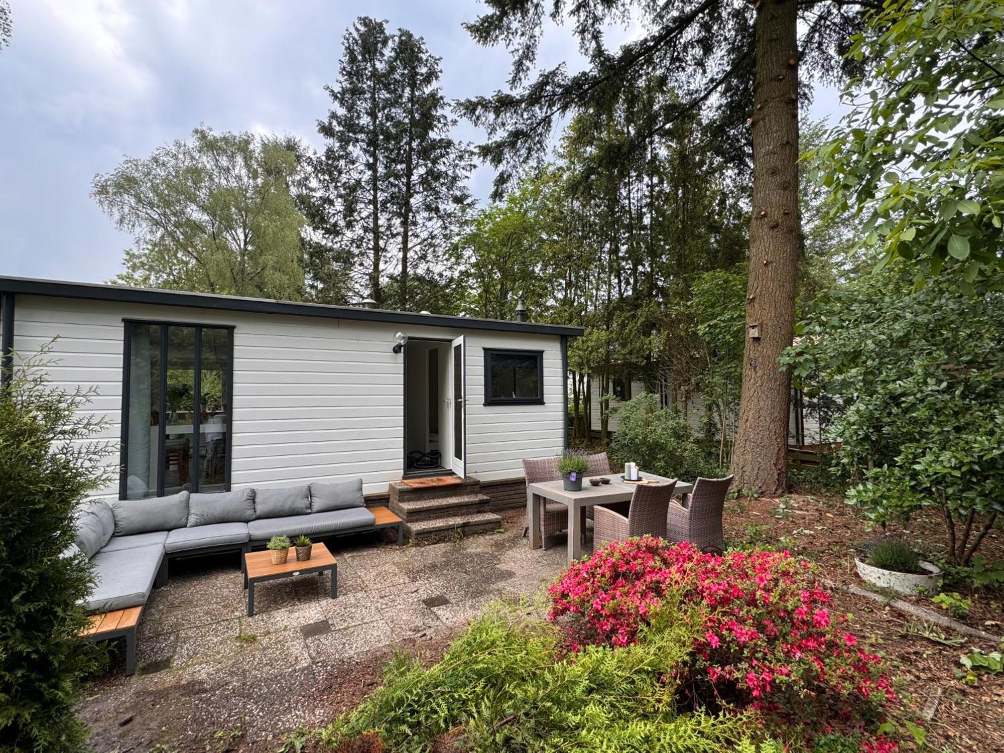 Ruim En Luxe Chalet Privetuin - Park 'De Ijsvogel' Apartment Voorthuizen Exterior photo
